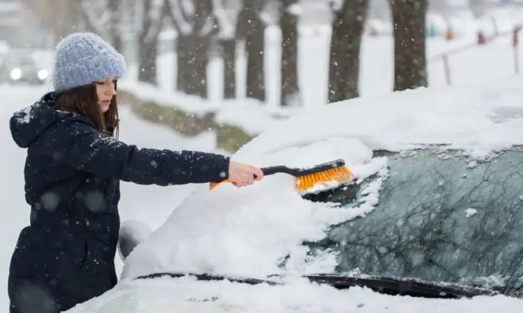 How to Become a Teenage Car Snow Remover